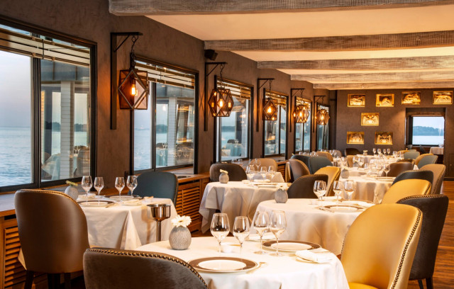 imgi 18 Restaurant gastronomique Rochevilaine Christian VALLEE 1536x979